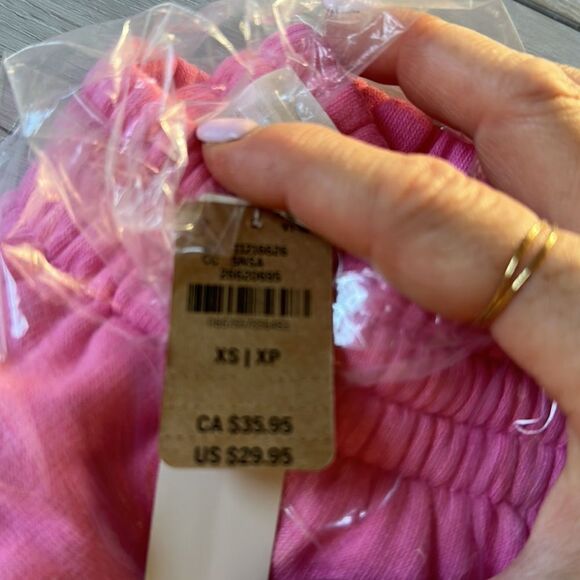 BicoSecret Pink 3.5” Campus Sweat Shorts XS Pink NWT IN PACKAGING - Picture 4 of 6